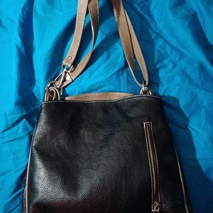 PERLINA BLACK AND CAMEL PEBBLED LEATHET BAG